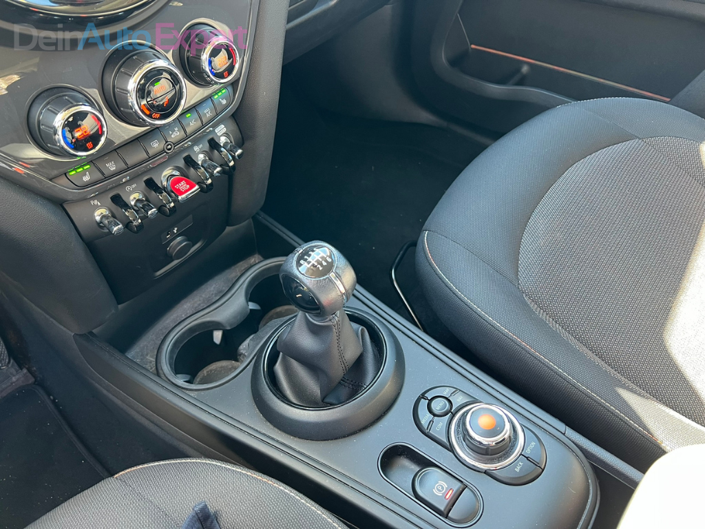 Mittelkonsole NEU.webp